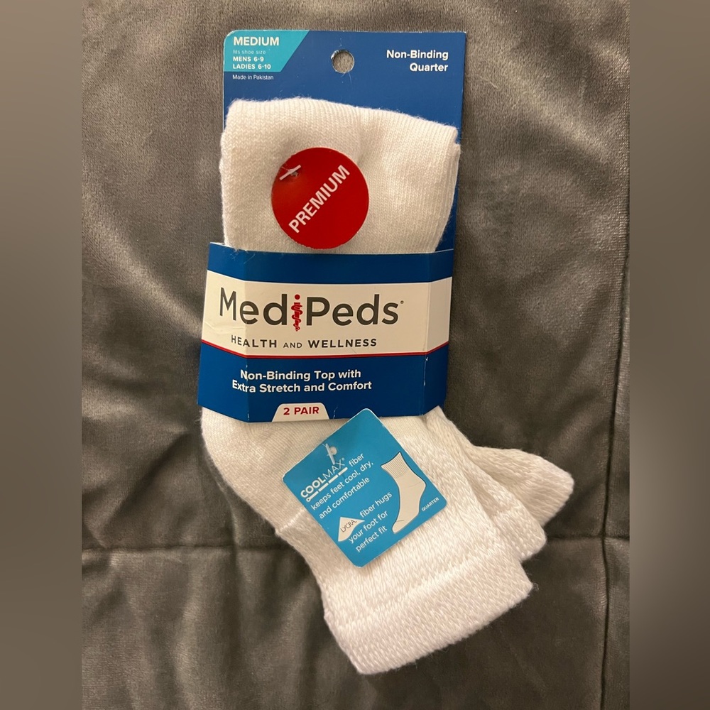 New With Tags Medi Peds White Quarter Socks 2 Pair Non Binding Size Medium